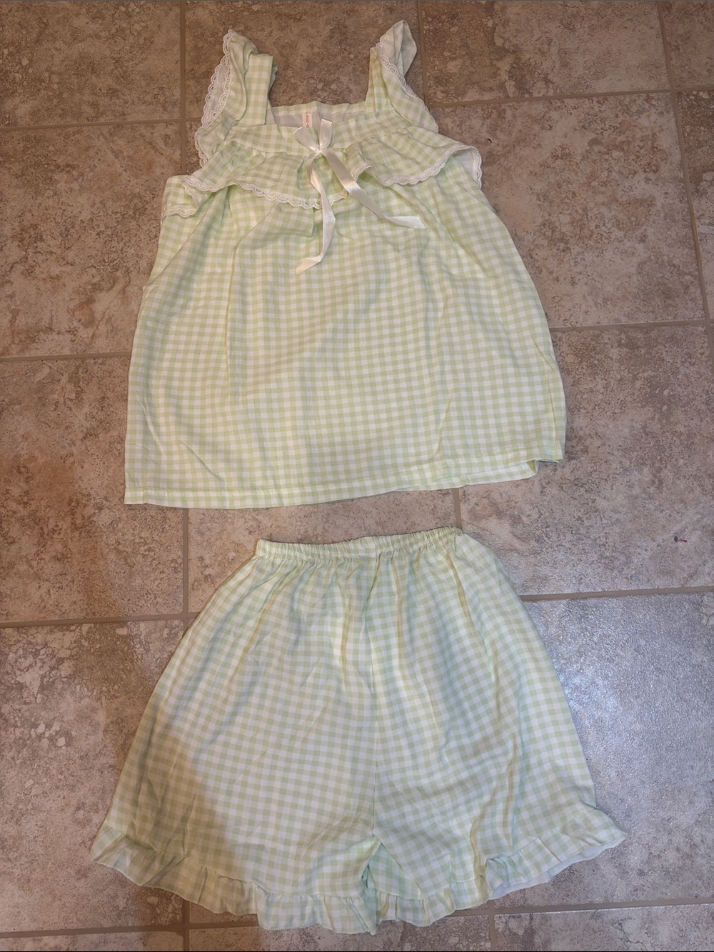 Women’s size large pajama set never worn